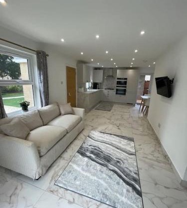 Lovely Two Bedroom House in Central Kidlington