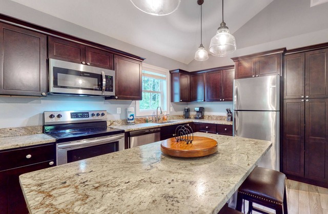 Lovely, updated home on 70 acres with high-end appliances