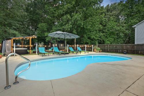 Low Country Gem with Heated Pool Games and Hot Tub