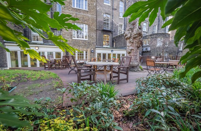 LSE Passfield Hall - Campus Accommodation