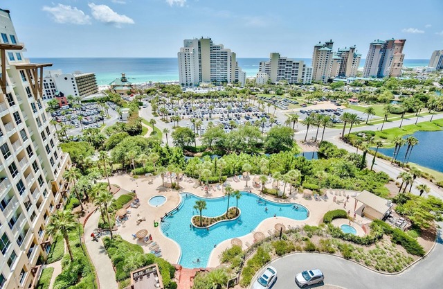 Luau I 7102 Flr11 Studio Sleeps 4