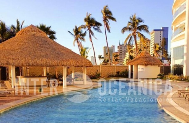 Lujoso Departamento a pie de Playa