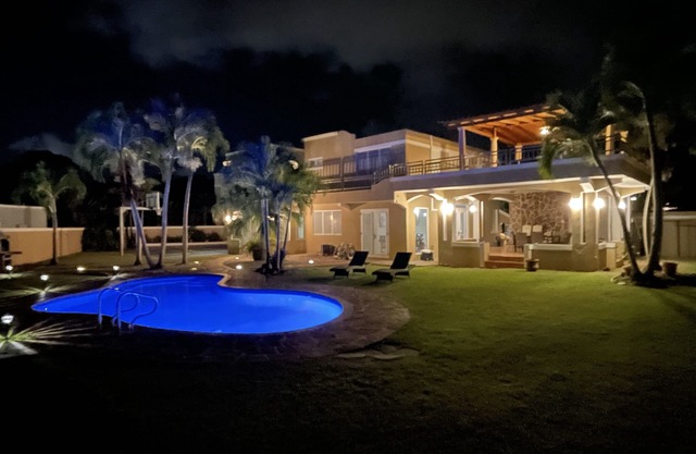 Luquillo Beach- Puerto Rico, 4 Bedroom Vacation Villa With Pool and Wifi