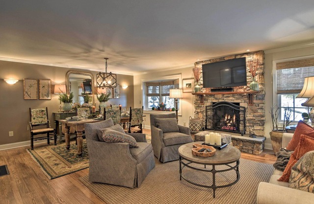 Lush Mirror Lake Cottage Rental w/Private Deck