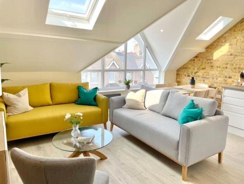 Lush Porthcawl Large Spacious 3 bedroom Apt, Prime Location