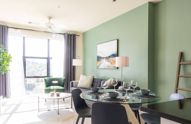 LUX Upscale & Fresh 2 BR Heart of Old Town - DCA