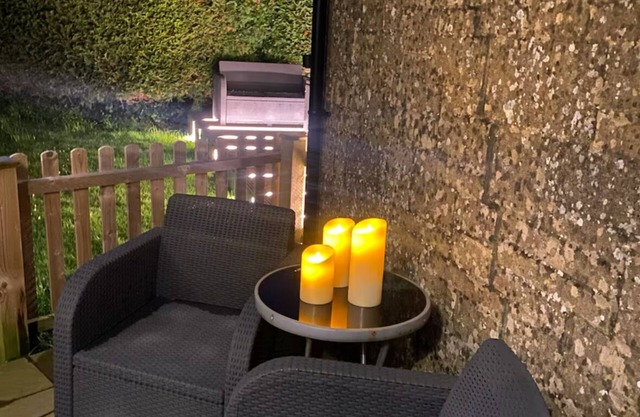 Luxe Entire Bungalow Based In Dorset, Hot Tub, Pet Friendly, Modern