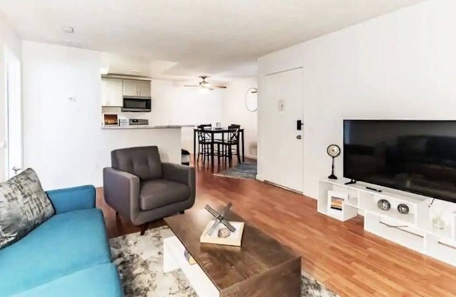 Luxe Modern Getaway in the Heart of Redlands! (CDC Safe)