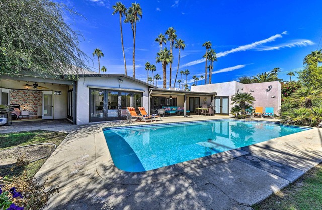Luxe Palm Springs Home w/Backyard Oasis!