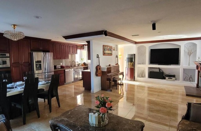 Luxstay in Huntington Beach