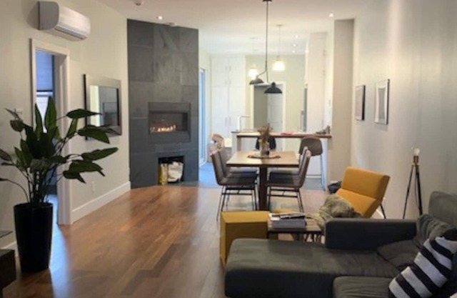 Luxurious 1+1 bed + 2 baths in trendy Le Plateau