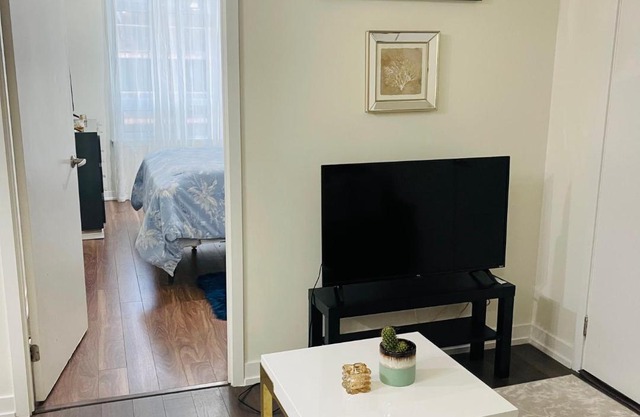 luxurious 2-bedroom condo