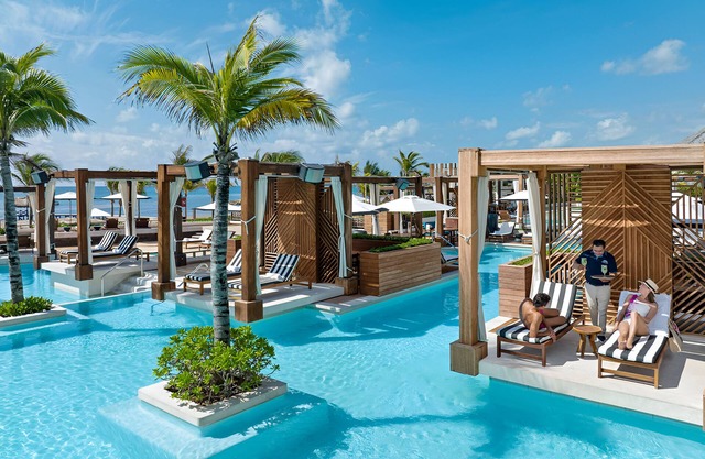 Luxurious 5 Star 2 BD/2 Bath Suite With Large Balcony and Plunge Pool