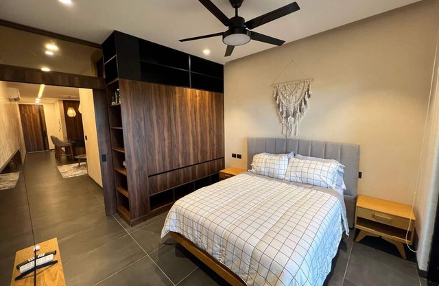 Luxurious apartment in Cancun, 1 minute from the hotel zone and 15 minutes from the airport.