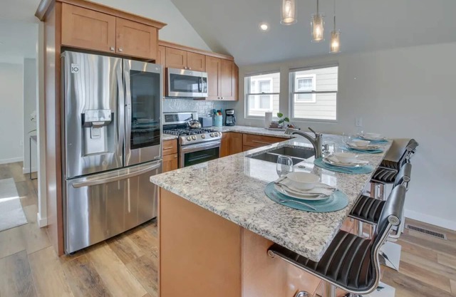 Luxurious Bungalow - Downtown Rapid City