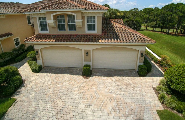 Luxurious Golf Front Condo overlooking the 5th Tee on the El Campeon Course