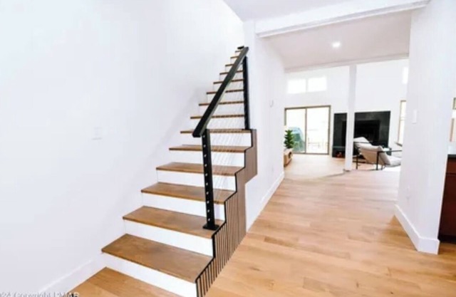 Luxurious Home with Mountain Views, Skiing, Hiking, Water Sports, Going Out