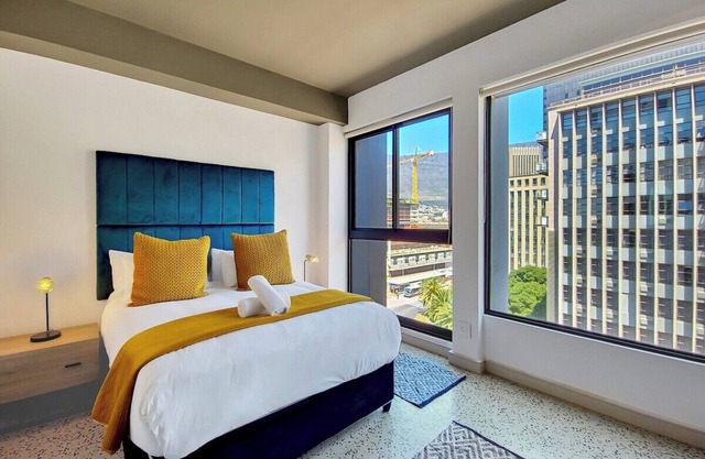Luxurious hotel-type living couples retreat- pool
