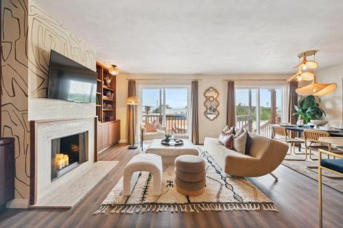 Luxurious La Jolla Condo w/Ocean Views!