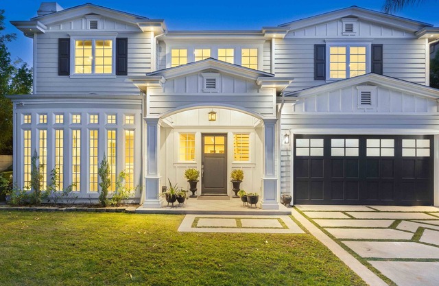 Luxurious New Villa w/Pool &Spa - North Hollywood