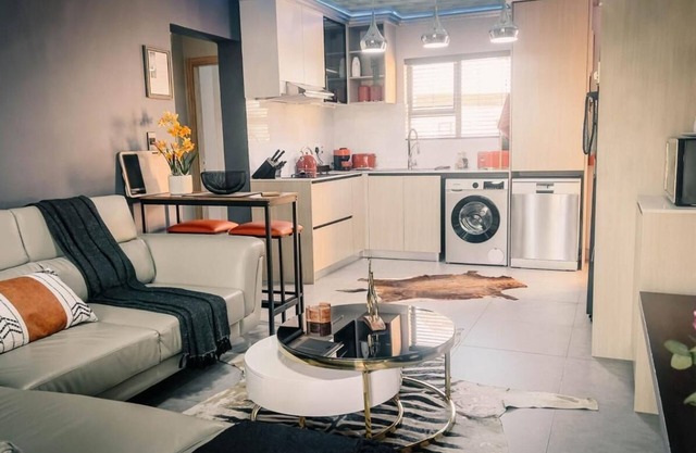 Luxurious Self-catering Apartment in Benoni With Private Entrance