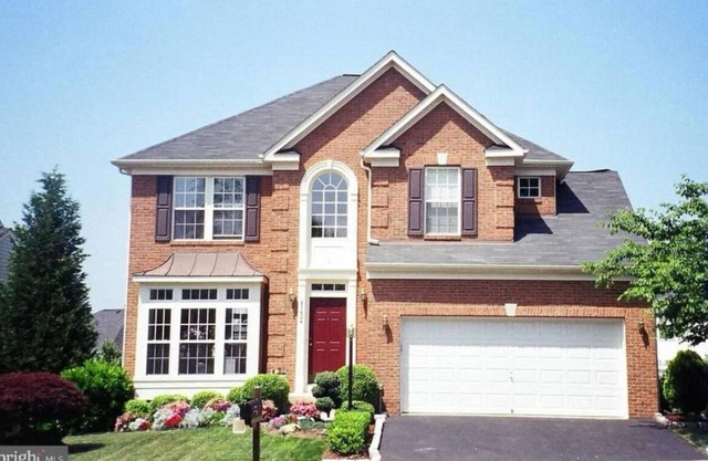 Luxurious Stylish 5BD+Office/13Mins IAD Airport