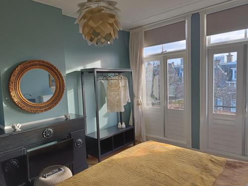 Luxurious top apartment near beach, musea & Keukenhof
