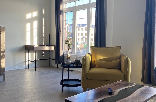 Luxurious town house with x2 Cars Garage no01