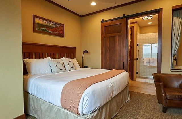 Luxurious units at The Cliffs at Long Creek!