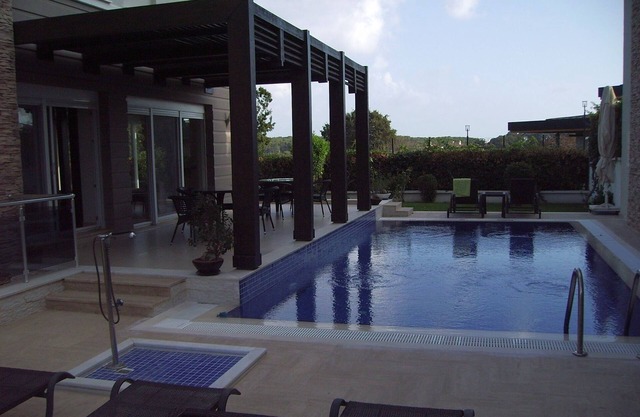 Luxurious villa with pool and sea views