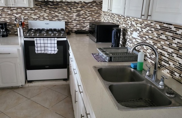 Luxury 2 Bedroom 2 Bathroom Villa the south coast maxwell beach area