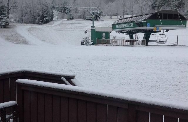 Luxury 3/4 Bedroom Slopeside Condominuim Overlooking Sherburne Lift