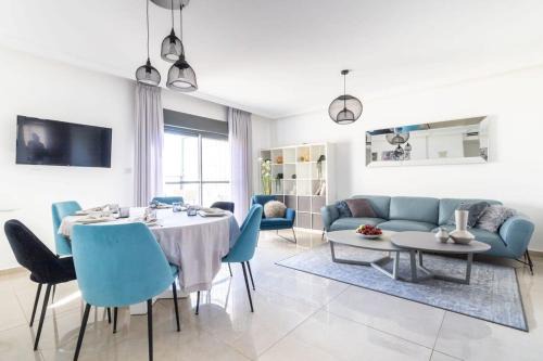 Luxury 4 Bedroom With Amazing View In Ramat Sharet Bayt Vegan