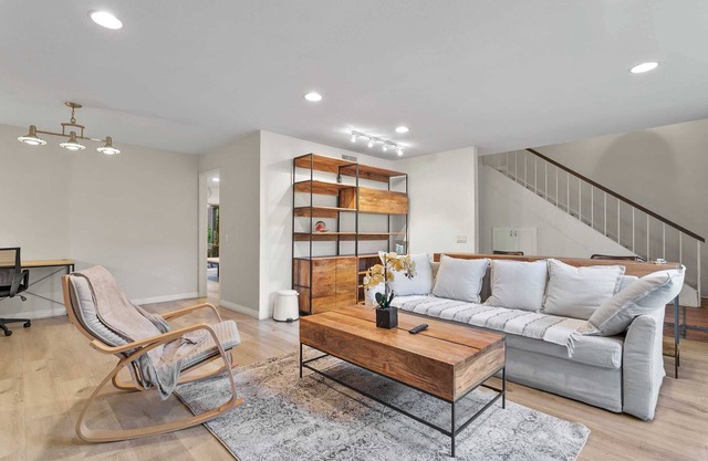 Luxury 4BR Home with Lush Garden Oasis & Resort-Style Amenities #41808