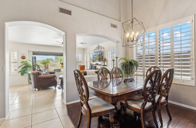 Luxury 5 Bedroom Pool Home/Gate Community