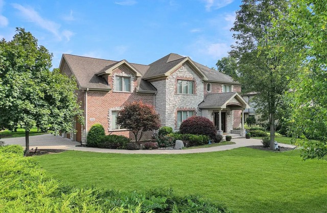 Luxury 5BR/4.5BA 5400 Sq Ft w/Huge Yard+ Prime Suburb+ Game room +Chef's Kitchen