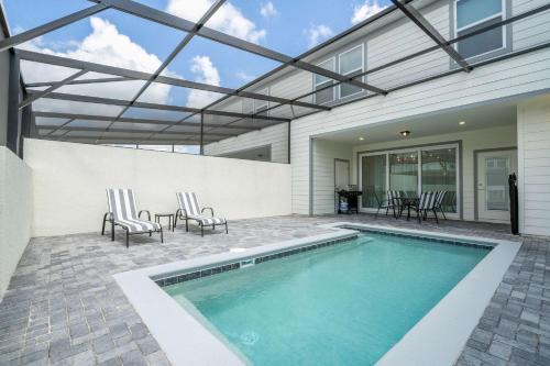Luxury 5BR Home with Private Pool - Minutes from Disney!