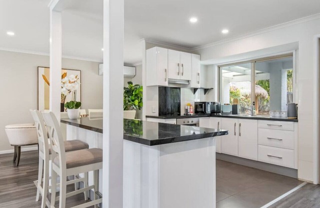 Luxury 5BR Retreat Family house with Pool in GC