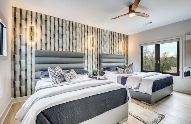 Luxury 5BR Retreat w/Pool, Hot Tub, Basketball