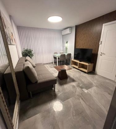 Luxury apartment - 5 minutes drive from the sea