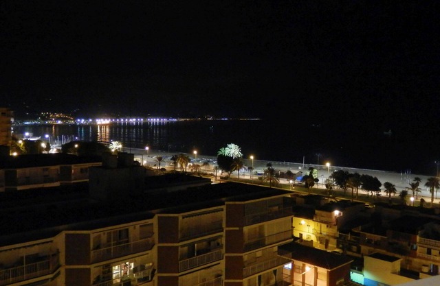 Luxury apartment with stunning sea views very close to the beach (WLAN Smart TV)