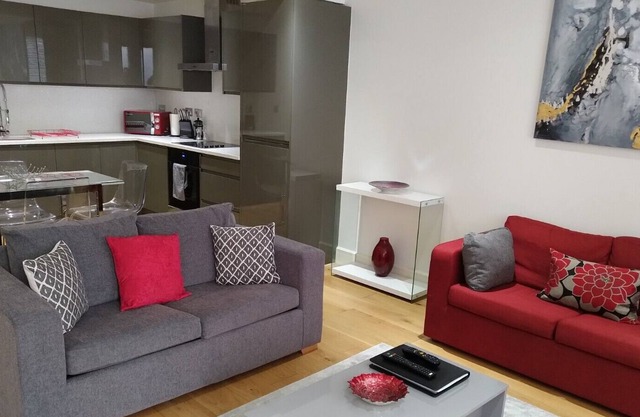 Luxury Apartment in Central Camberley