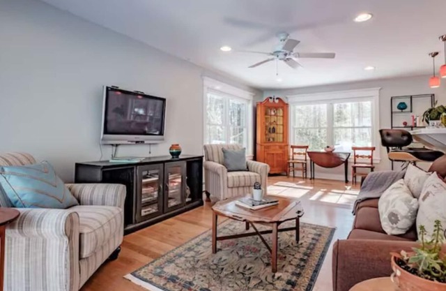 Luxury apartment in Exclusive Waterfront Neighborhood