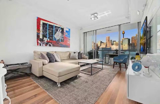 Luxury Apartment Overlooking City and Darling Harbour