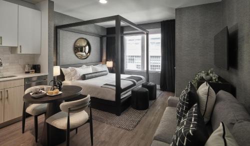 Luxury Apartments by Hyatus Center City