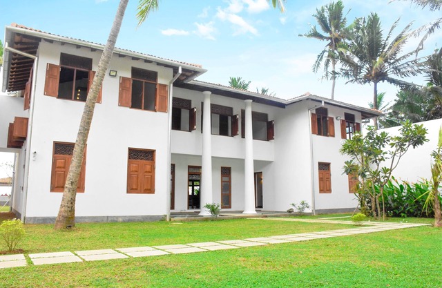 Luxury beach front Villa in Galle!