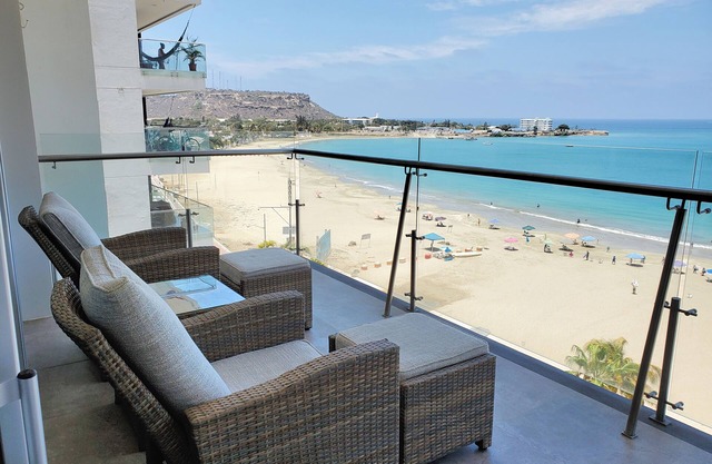 Luxury Beachfront Apartment in Chipipe – Stunning Views & Top Amenities 🌊🏖️