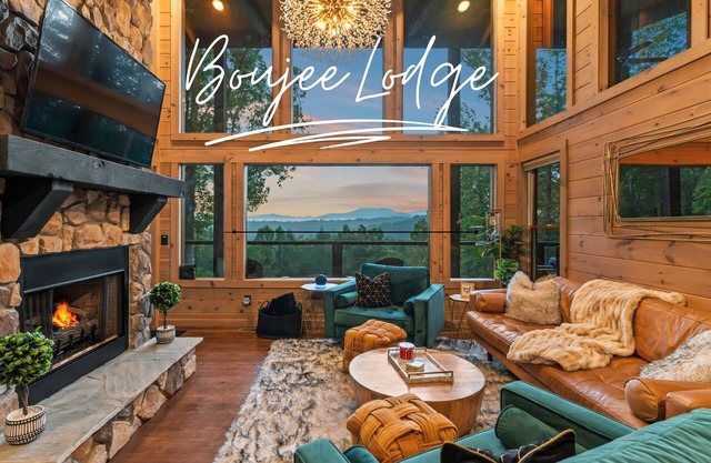 Luxury Blue Ridge Retreat | Boujee Lodge | HotTub, FirePit, GameRoom, Epic Views