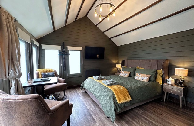 Luxury Cabin Perfect for Stansted Airport and Short Stays in the Country Side