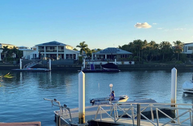 Luxury canal home with pontoon and pool. Direct access to Pumicestone passage.